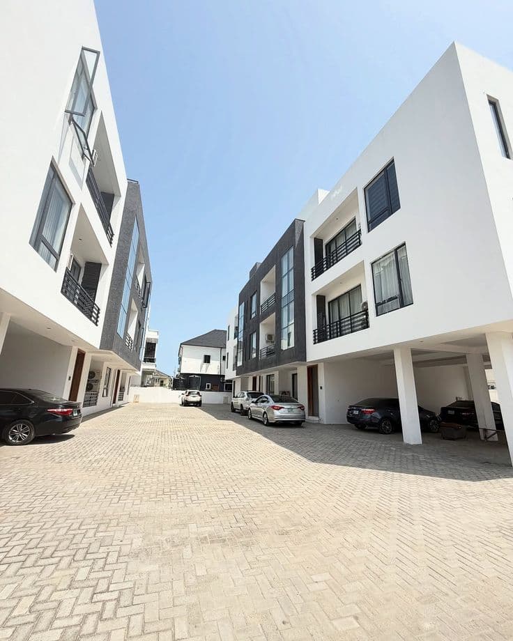 Serviced Apartment
